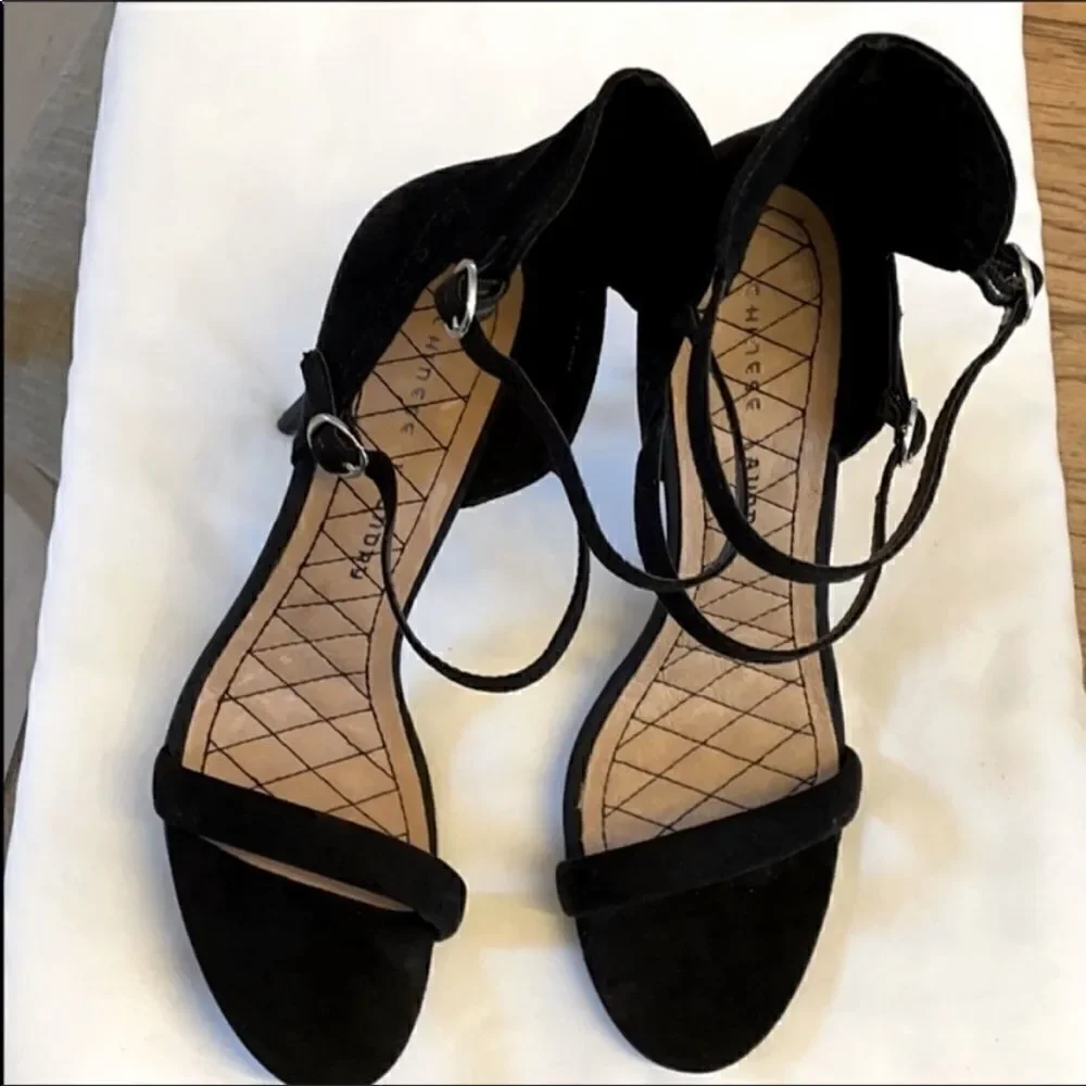 CHINESE LAUNDRY BLACK MICROSUEDE SANDALS. …